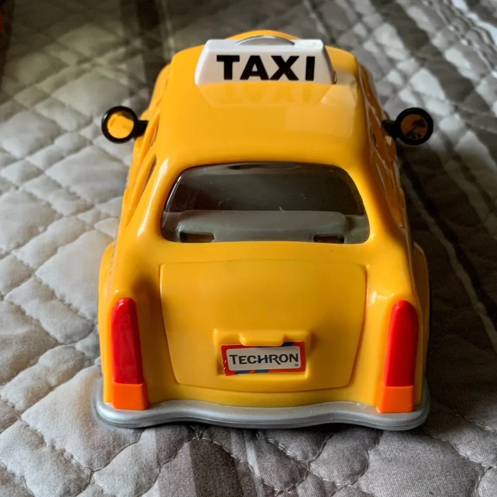 Tyler Taxi- The Chevron Cars Vintage Collectible 1997